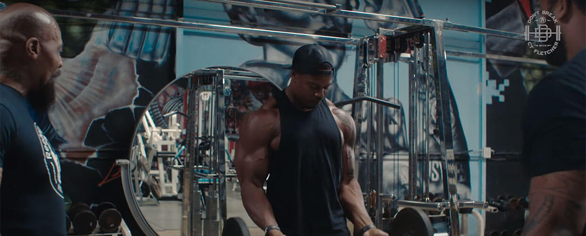 'Don't Break' Workout: Compton Circle Curls With Fitness Influencer Simeon Panda